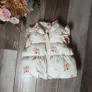 babyGap Cream and Coral Pink Floral Puffer Vest Size 0-6m Full Zip Ruffle Sleeve